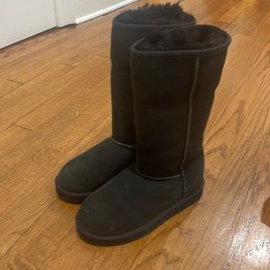 Black UGG boots kids